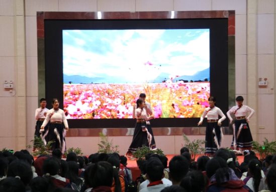 C:/Users/周爽/Desktop/2025 体艺节文艺汇演/照片/2025-12-31体艺节/IMG_9808.JPGIMG_9808